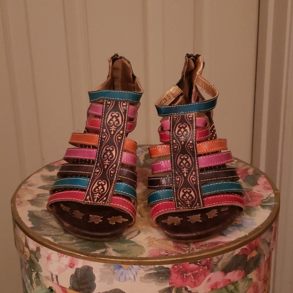 Multi-color wedge sandals with zipper in the back